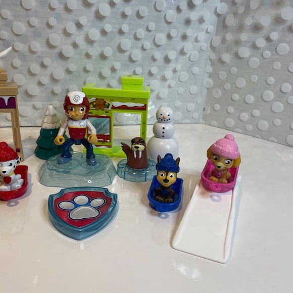 Paw Patrol Advent ❄️🛷Calendar Playset (used - 2019) - Picture 4 of 10